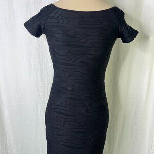 Joseph Ribkoff Little Black Bodycon Dress Textured Pattern Capped Sleeves Size 8